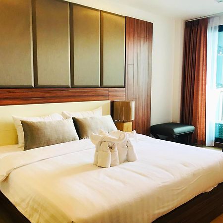 The Astra Suites Chiang Mai Bagian luar foto