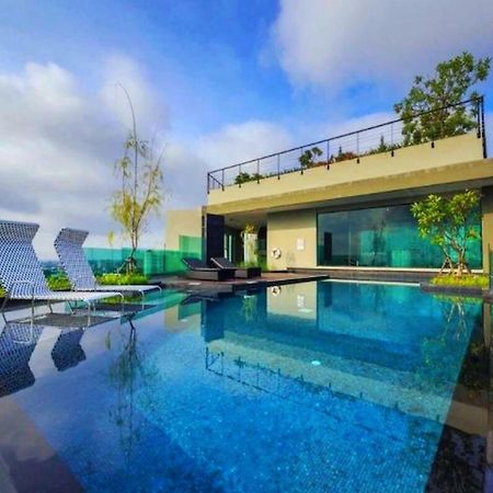 The Astra Suites Chiang Mai Bagian luar foto