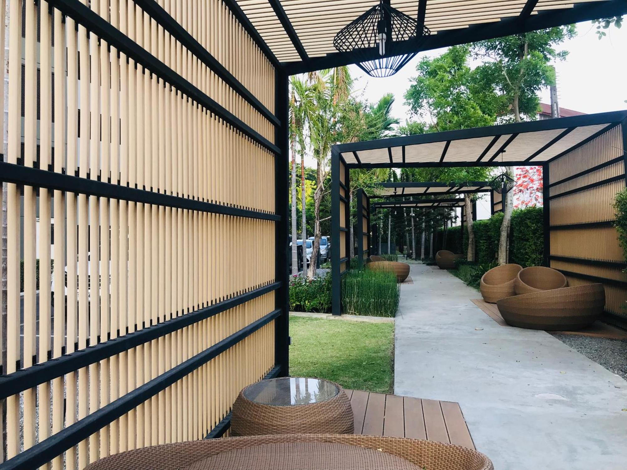 The Astra Suites Chiang Mai Bagian luar foto